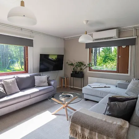 Haistila Retreat With Elegant Views & Sauna Near Rovaniemi Chata Ranua