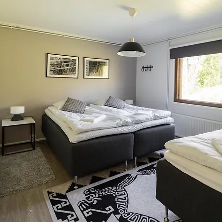 Haistila Retreat With Elegant Views & Sauna Near Rovaniemi Chata